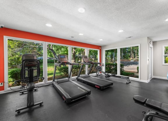the gym at the estates apartments