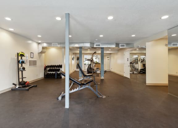 the gym at the preserve apartments