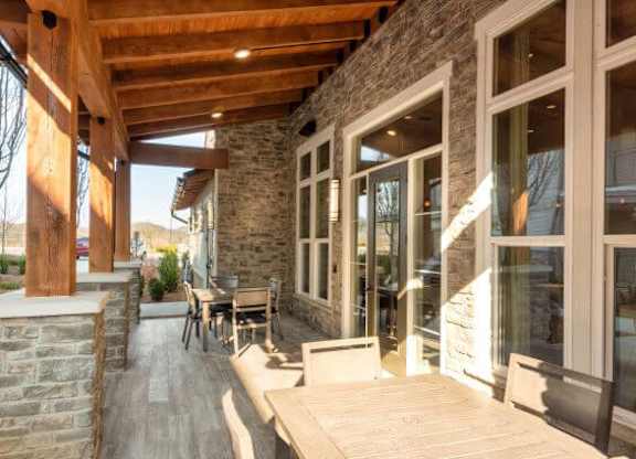 Outdoor patio seating at Retreat at Ironhorse, Tennessee