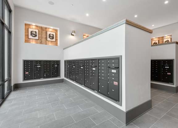 a look at the locker room at the ridgewood club in las vegas