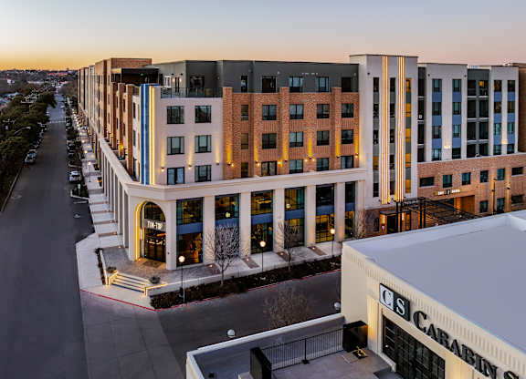 Tin Top at the Creamery Apartments