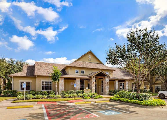 Willow Park Leasing Office
