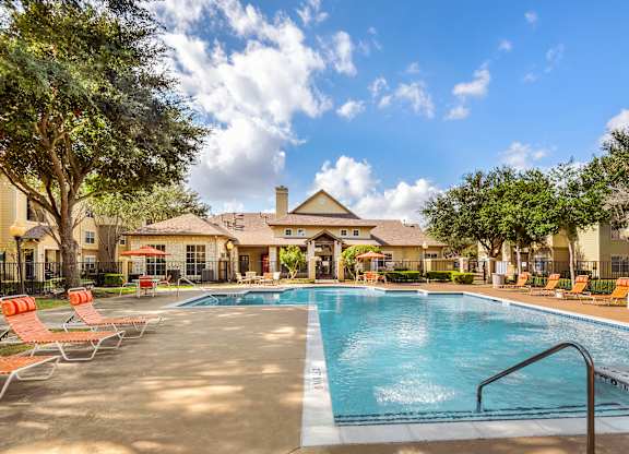 Willow Park Pool