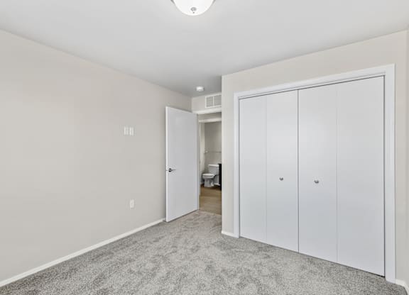 bedroom entry to kitchen