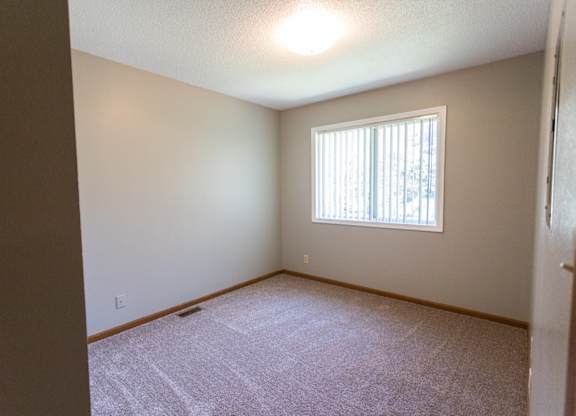 VACANT BEDROOM