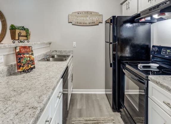 Modern Kitchen at Hackberry Ranch Apartments, Clute, 77531