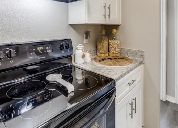 Open Kitchen at Hackberry Ranch Apartments, Clute, Texas