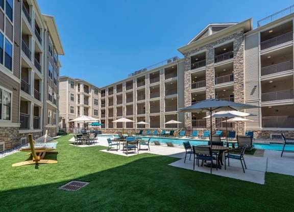 Poolside Dining Tables at Heights West 11th, Houston