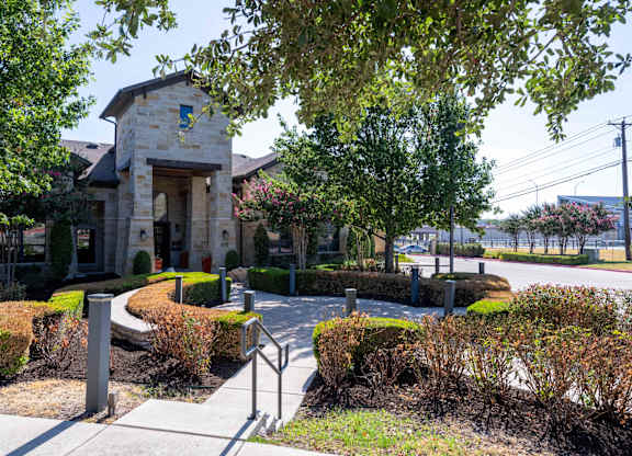 Courtyard Garden at Alvista Round Rock, Round Rock, Texas