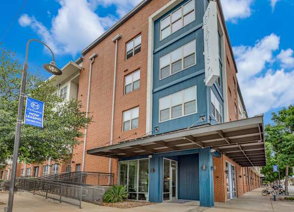 Lofts on Main Exterior