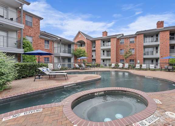 Resort style pool with spa and sundeck at Monarch Medical Center Apartments, Houston