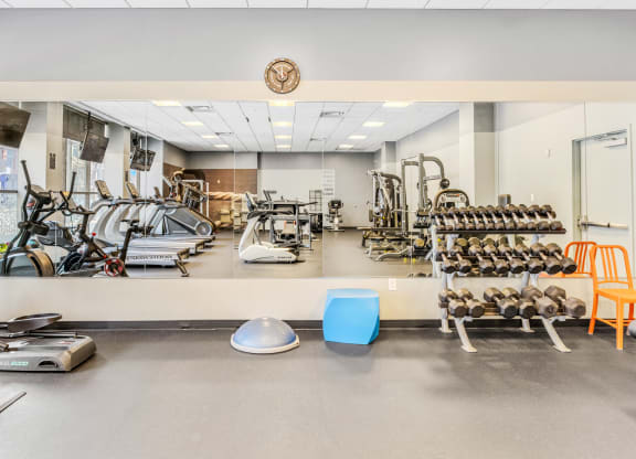 Fitness Center Gym at Highpoint on Columbus Commons Apartments