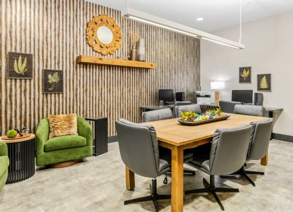 Business Center at Highpoint on Columbus Commons Apartments