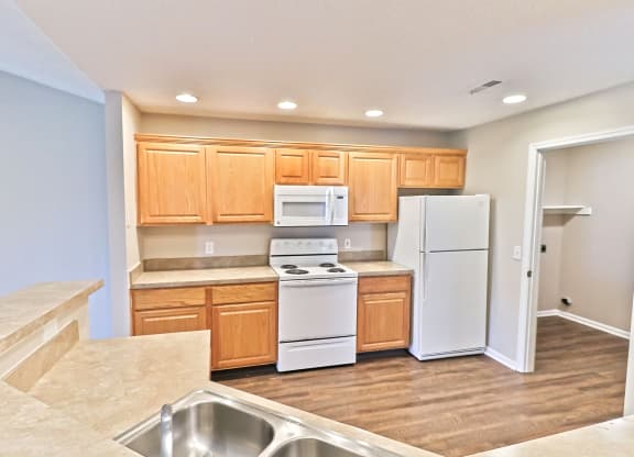Best Apartment Kitchen in Dublin Ohio at Asherton of Dublin