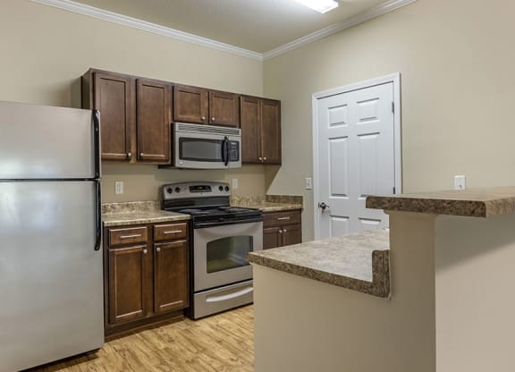 Fully Equipped Kitchen at Chenal Pointe at the Divide, Little Rock