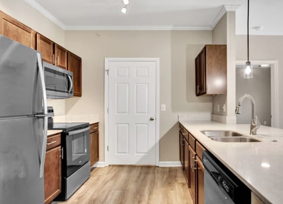 Kitchen with Stainless Steel Appliances at Chenal Pointe at the Divide, Little Rock, AR, 72223