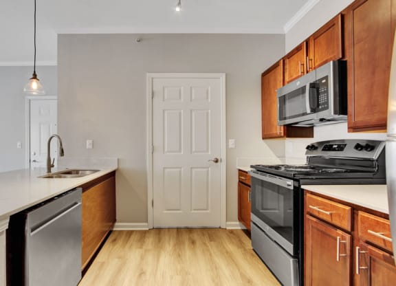 Kitchen with Stainless Steel Appliances at Chenal Pointe at the Divide, Little Rock, AR, 72223
