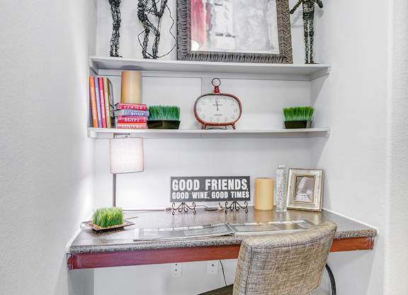 Travis - 2x2 1296 - Desk