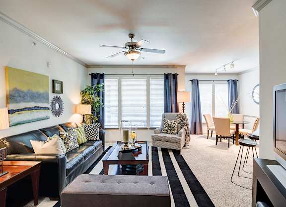 Travis - 2x2 1296 - Living Room B