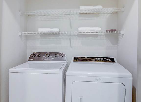 Travis - 2x2 1296 - Washer Dryer