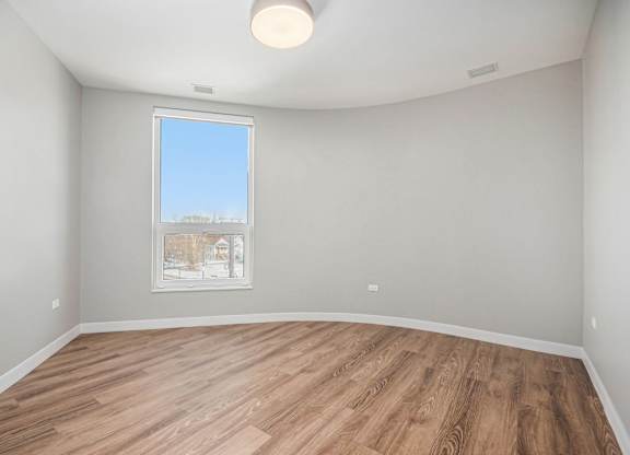 Hardwood Flooring in room at Thrive Exchange, Chicago, 60617