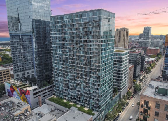 Elegant Exterior View at One 333, Chicago, 60605