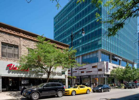 Neighborhood  at Twin Towers, Chicago, IL, 60615