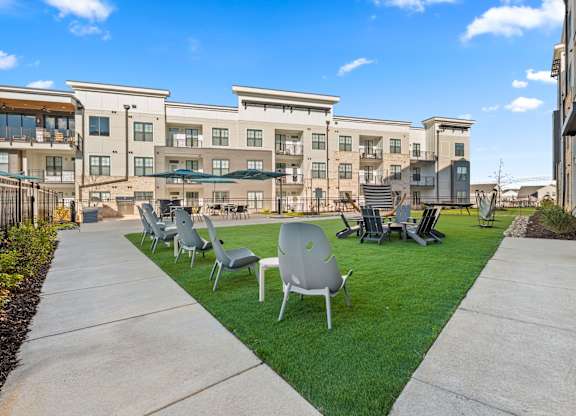 Outdoor Picnic Area at Views at Flowers, North Carolina