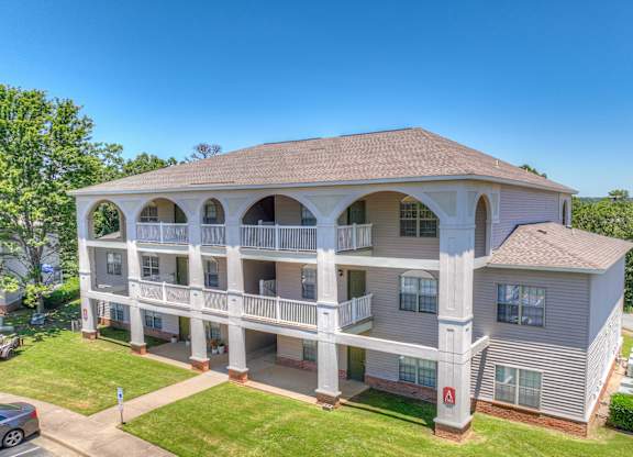 One and two bedroom apartment homes featuring efficient appliances, hardwood floors, walk-in closets, washer and dryer connections and much more at Parham Pointe Apartments in Little Rock, AR