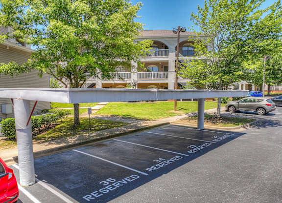 One and two bedroom apartment homes featuring efficient appliances, hardwood floors, walk-in closets, washer and dryer connections and much more at Parham Pointe Apartments in Little Rock, AR