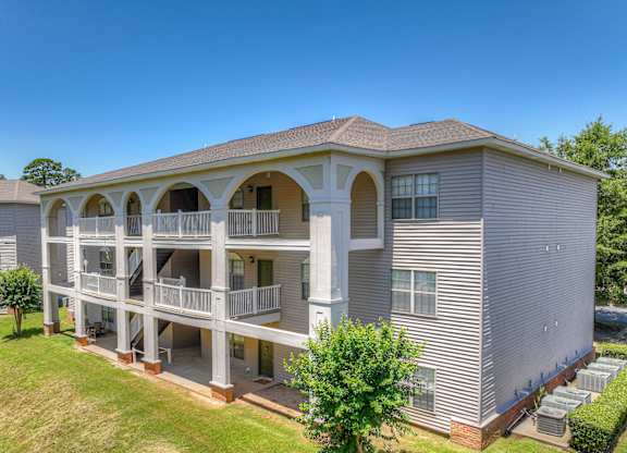 One and two bedroom apartment homes featuring efficient appliances, hardwood floors, walk-in closets, washer and dryer connections and much more at Parham Pointe Apartments in Little Rock, AR