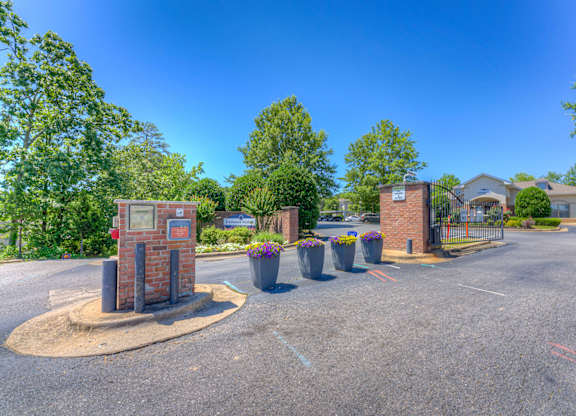 One and two bedroom apartment homes featuring efficient appliances, hardwood floors, walk-in closets, washer and dryer connections and much more at Parham Pointe Apartments in Little Rock, AR