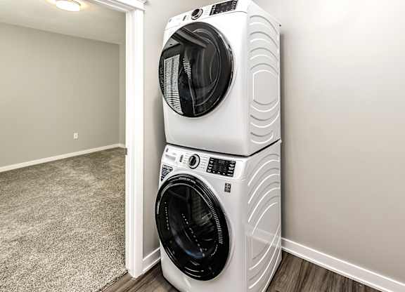 In-Unit Washer & Dryer at Deerfield Apartments and Chateaus in Fremont, NE