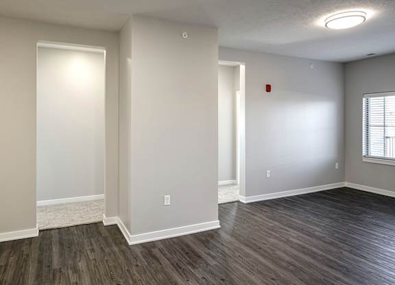 Living Room at Deerfield Apartments and Chateaus in Fremont, NE