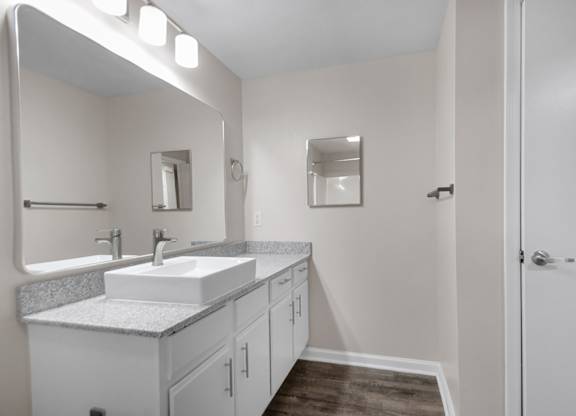 One and two bedroom apartment homes featuring efficient appliances, hardwood floors, walk-in closets, washer and dryer connections and much more at Parham Pointe Apartments in Little Rock, AR