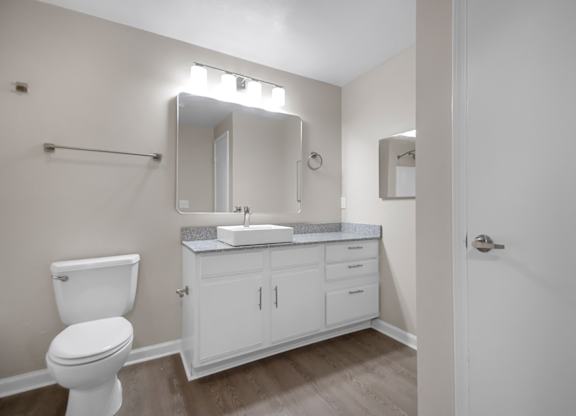 One and two bedroom apartment homes featuring efficient appliances, hardwood floors, walk-in closets, washer and dryer connections and much more at Parham Pointe Apartments in Little Rock, AR