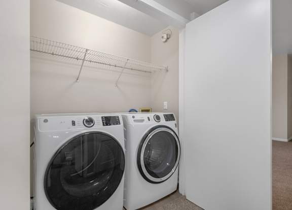 One and two bedroom apartment homes featuring efficient appliances, hardwood floors, walk-in closets, washer and dryer connections and much more at Parham Pointe Apartments in Little Rock, AR