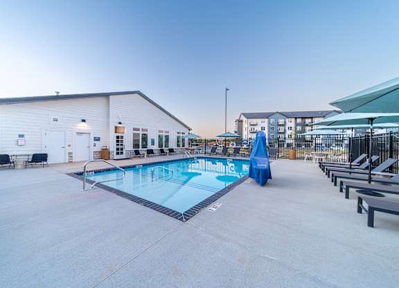 Resort-style pool at The Boulevard in Joplin, MO
