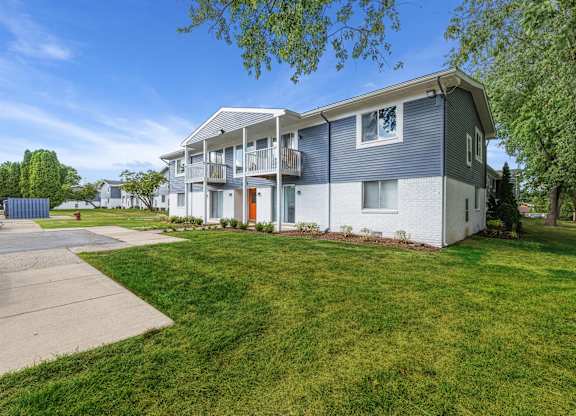 Building at Town & Country Apartments - Wixom, MI, Wixom, 48393