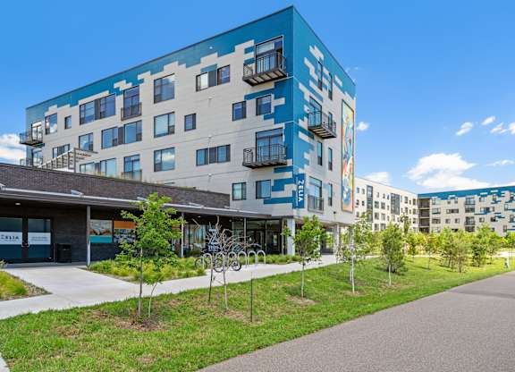 Exterior view at Zelia on Seven, St Louis Park