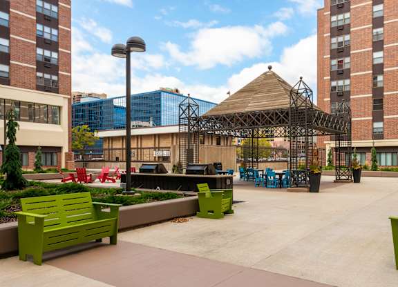 Courtyard at Mears Park Place, St. Paul