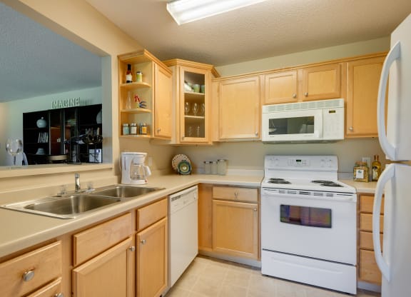 Fully Furnished Kitchen at Mallard Ridge, Maple Grove, 55369
