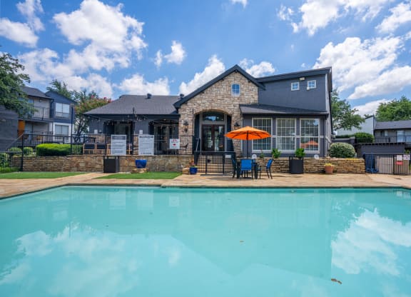 the preserve at ballantyne commons pool and house with patio furniture and a pool at District 2308, Arlington ?