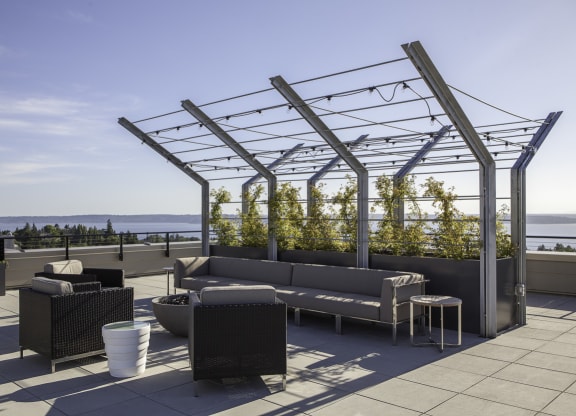 4730 California Apartments Rooftop Lounge with Couches
