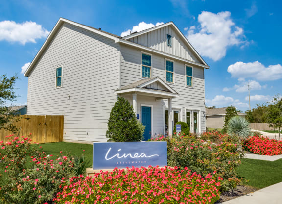 Linea Stillwater Rental Homes Model Home and Monument Sign