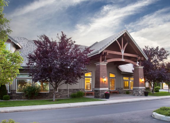 Grandridge Place Apartments Front Exterior