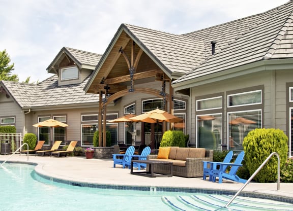 Grandridge Place Apartments Pool Clubhouse