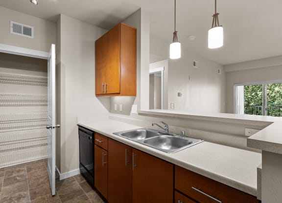 Island View Apartments 2 Bedroom Vacant Kitchen