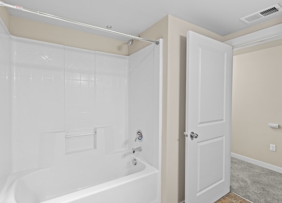 Island View Apartments 1 Bedroom Vacant Bathroom and Shower