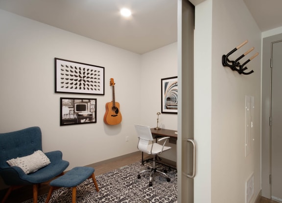 Tempo PDX Model Office Area